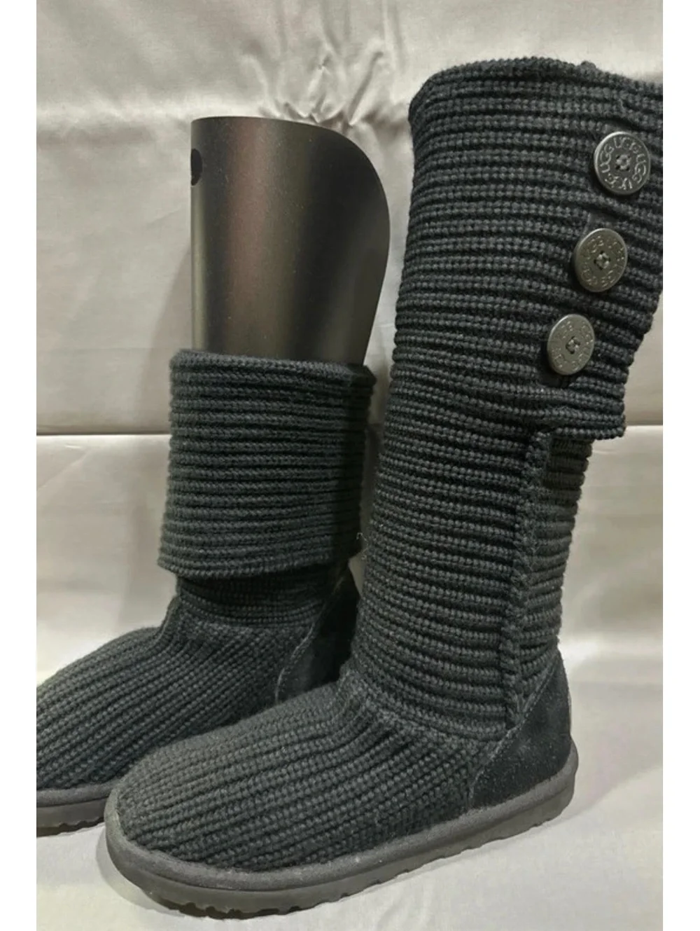UGG Cardy Knit Boots Women’s Sz 8 Three Button Tall Slouchy (PreLoved) - V052